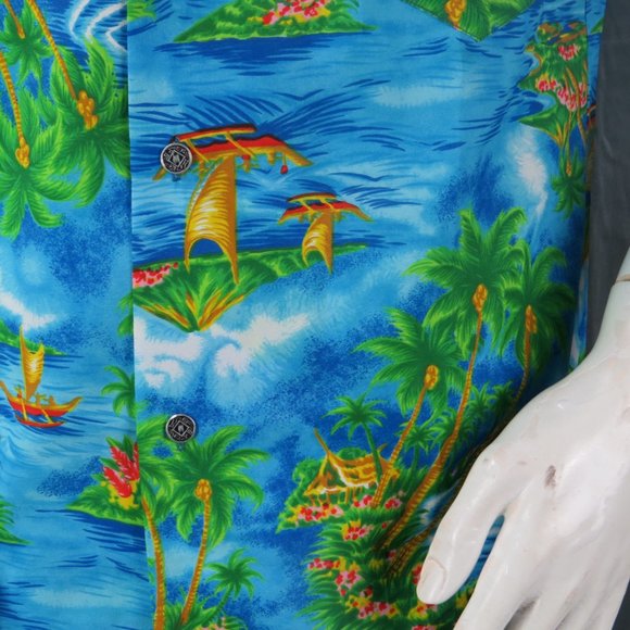 Vintage Hawaiian Aloha Shirt - Island Kon Tiki Pattern Royal Hawaiian - Medium - Picture 5 of 12